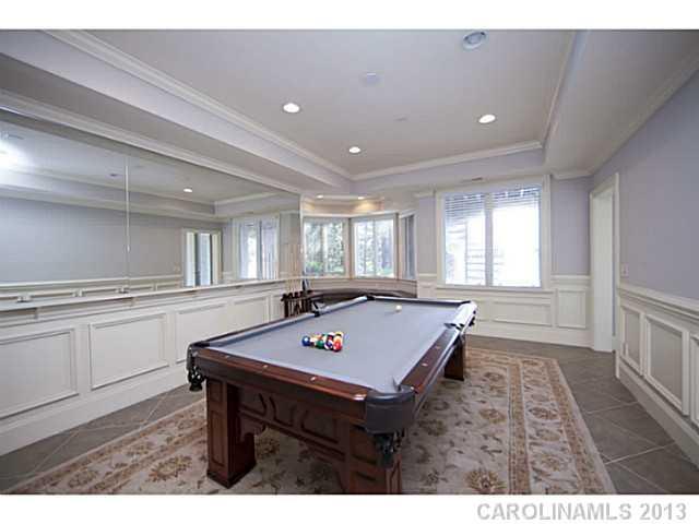 The Peninsula - Residential