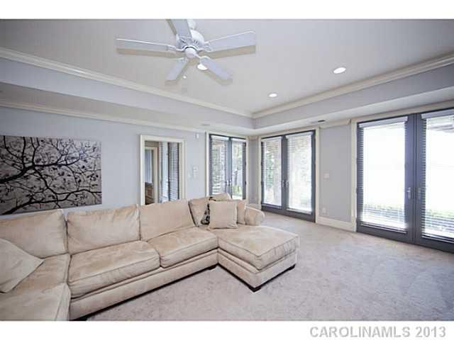 The Peninsula - Residential