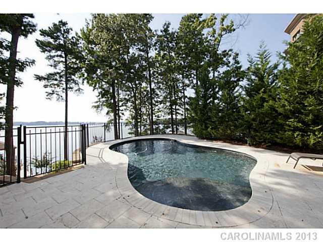 The Peninsula - Residential