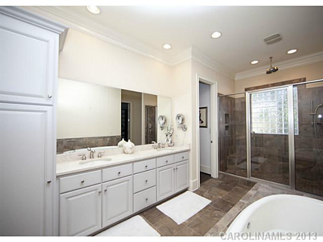 The Peninsula - Residential