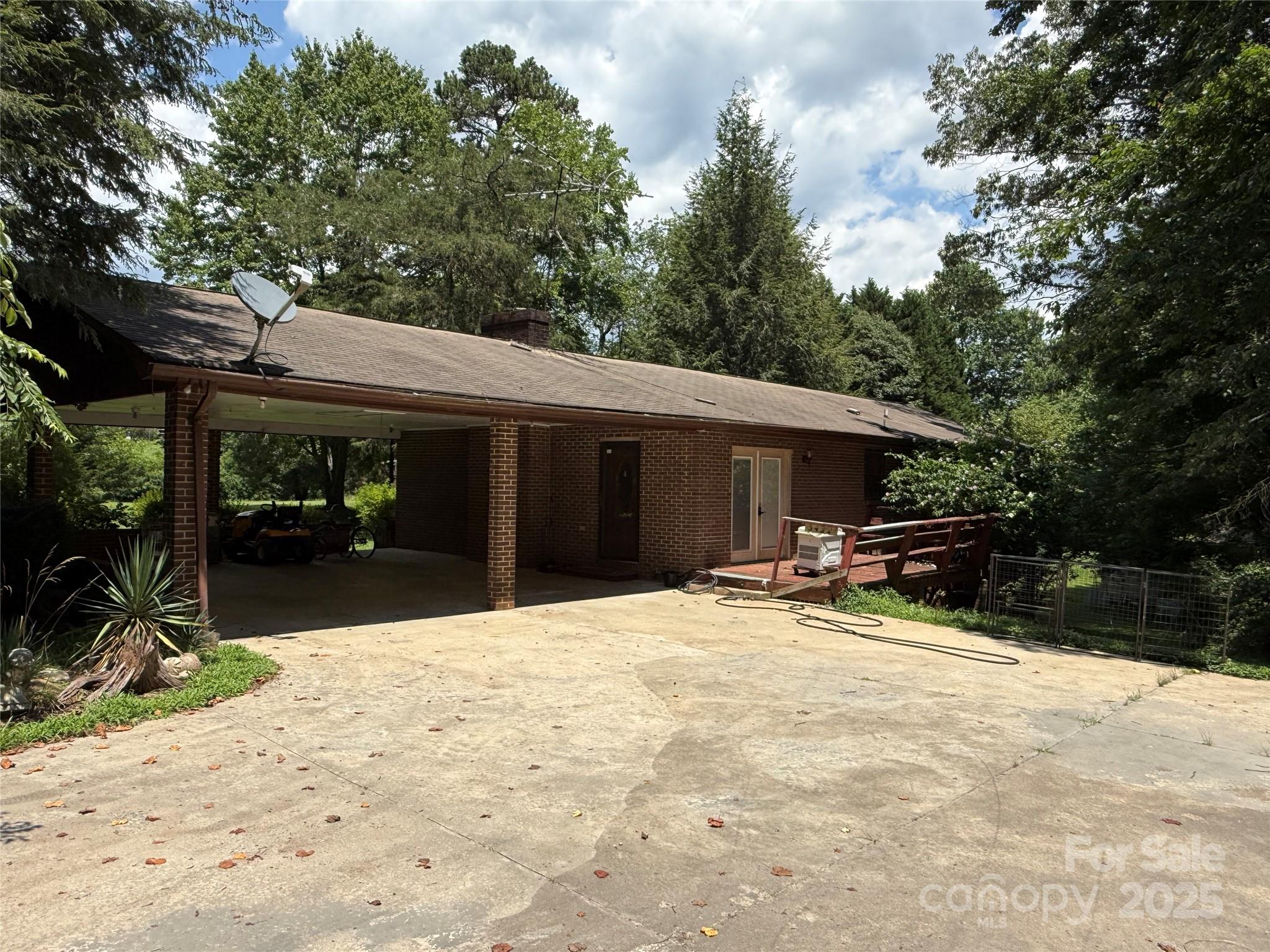 5422 River Road