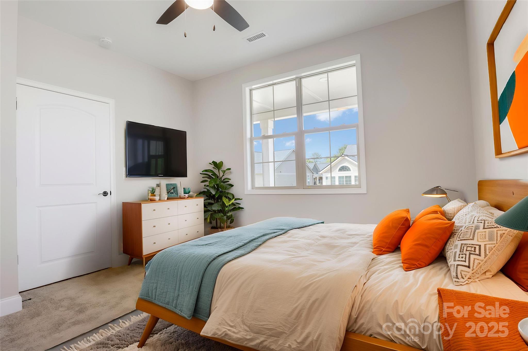 Hickory, North Carolina 28601, United States, 2 Bedrooms Bedrooms, ,2 BathroomsBathrooms,Residential,Active,132546