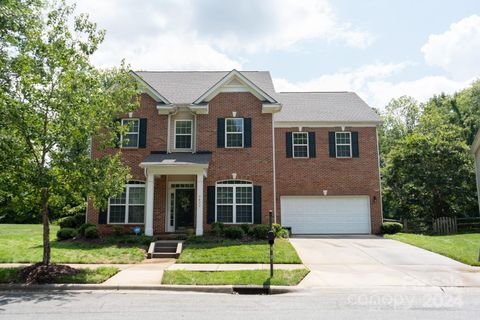 A home in Huntersville