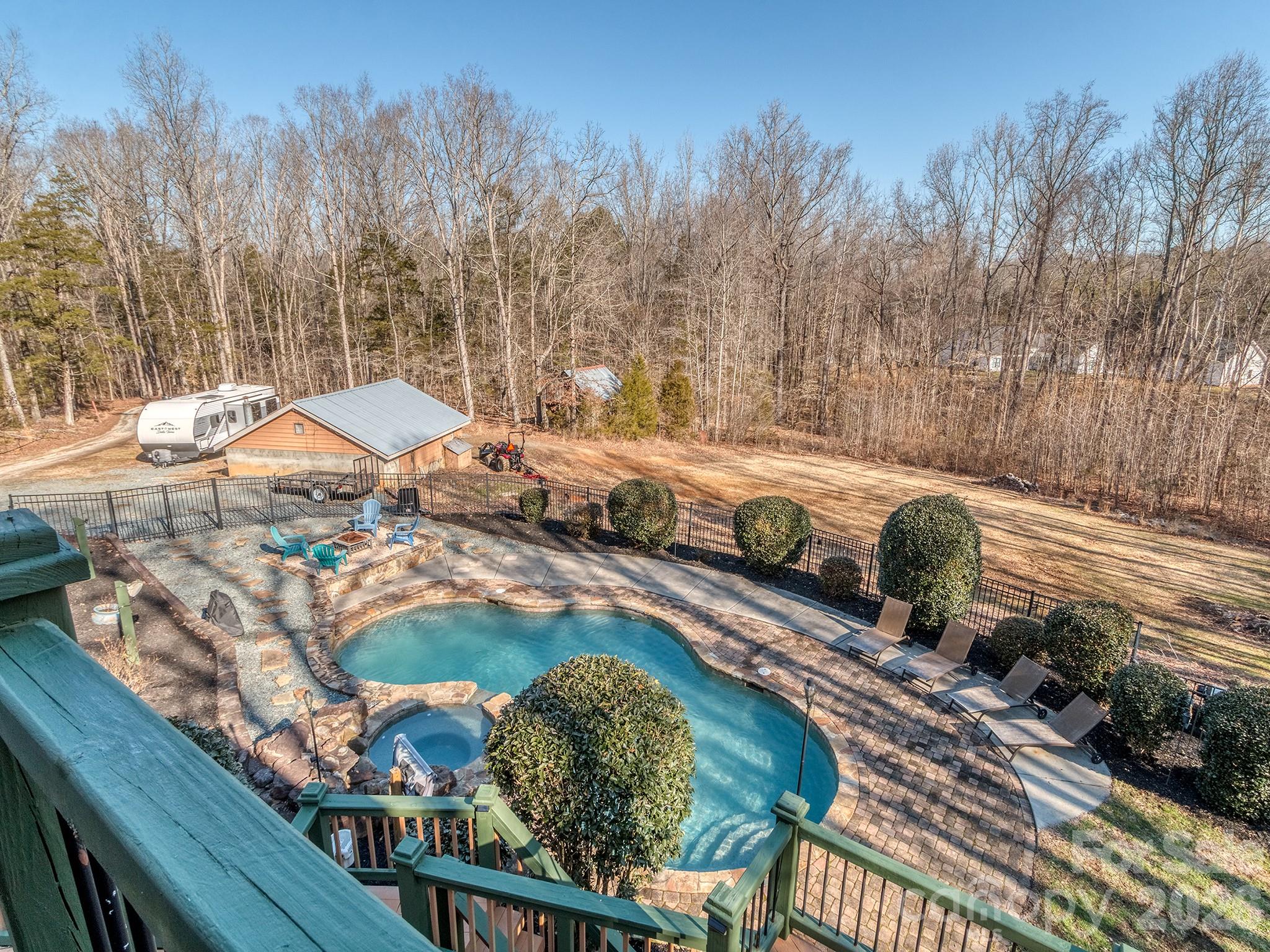 8723 Crestview Drive