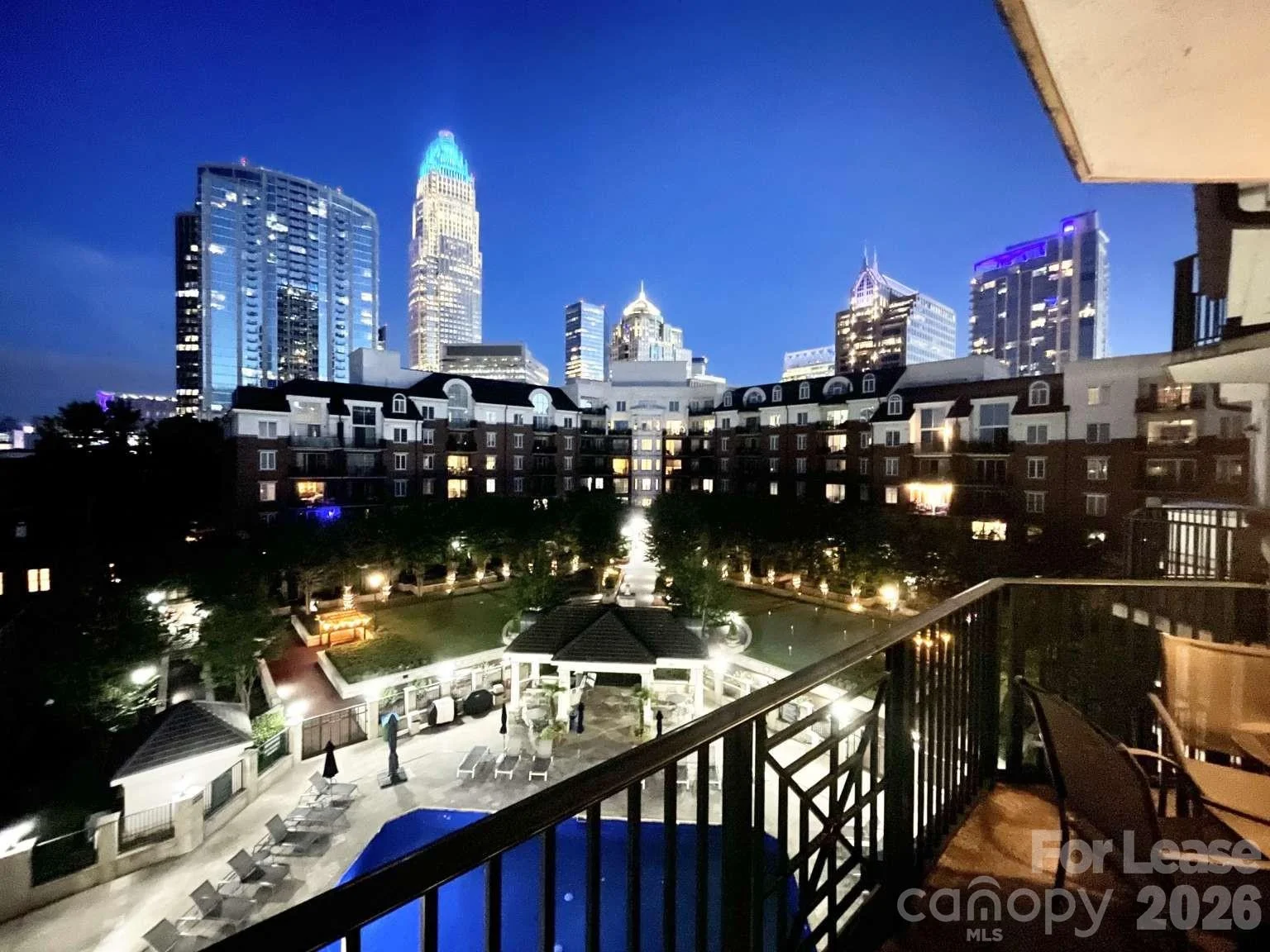 300 W 5th Street Unit 546