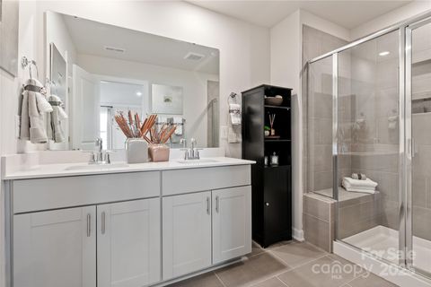 4229 Summit Woods Drive Charlotte NC 28216