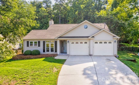 Photo of 156 Edgewater Drive NW, Concord, NC 28027 (MLS # 4413561)