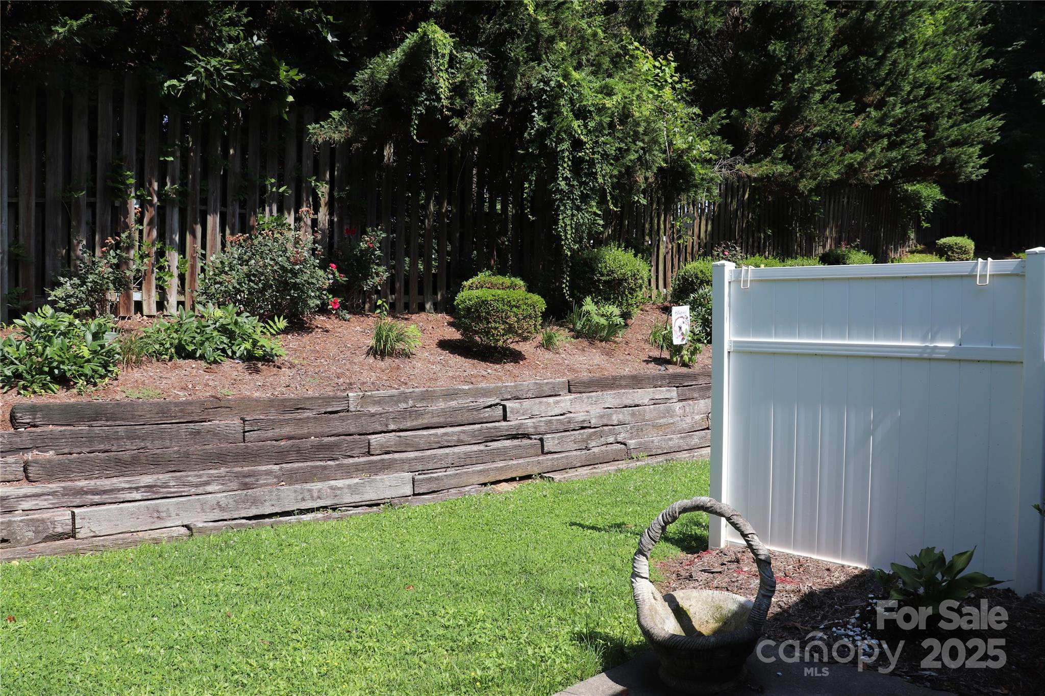 Meadowridge Creekside - Residential