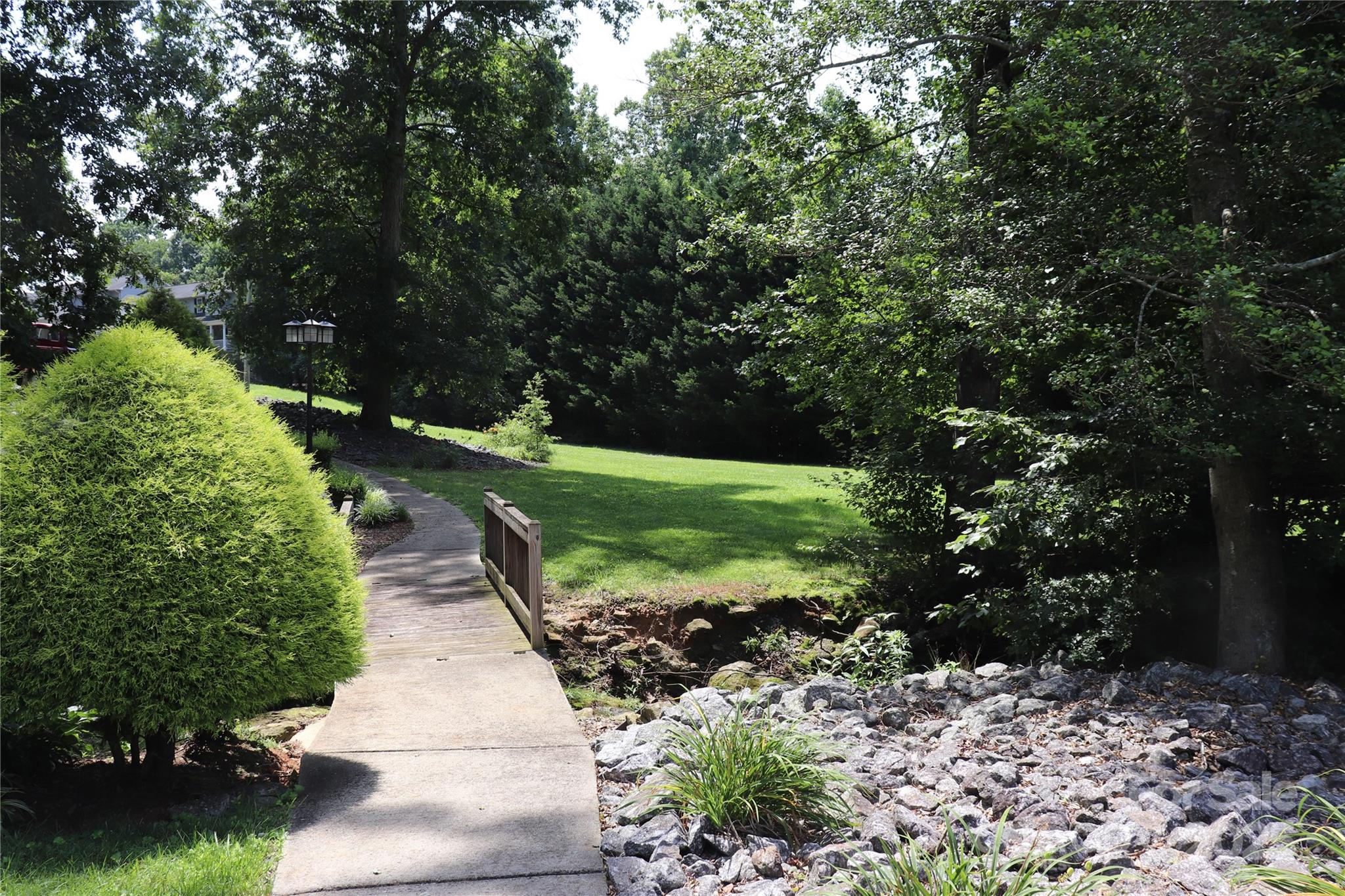 Meadowridge Creekside - Residential