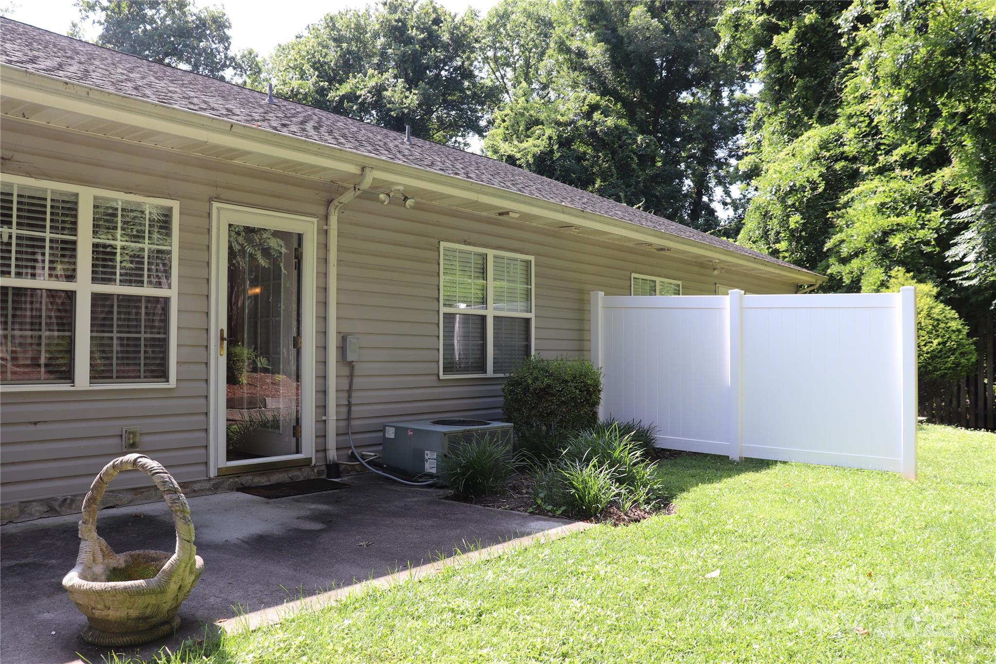 Meadowridge Creekside - Residential