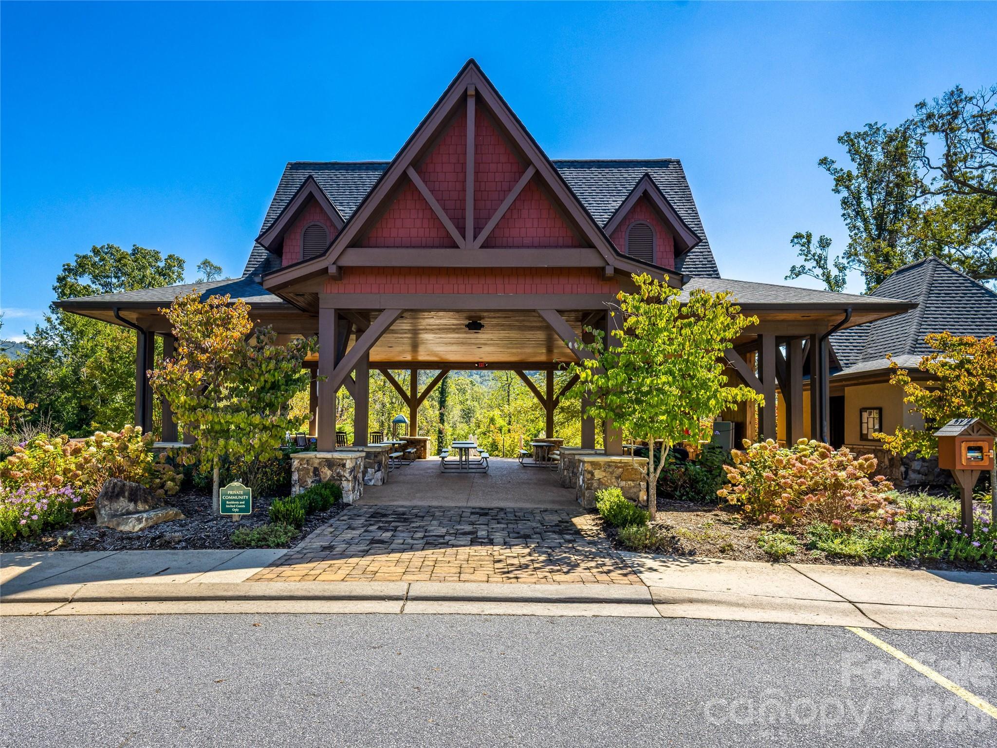 Thoms Estate - Residential