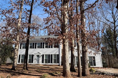 8215 Schooner Lane Charlotte NC 28270