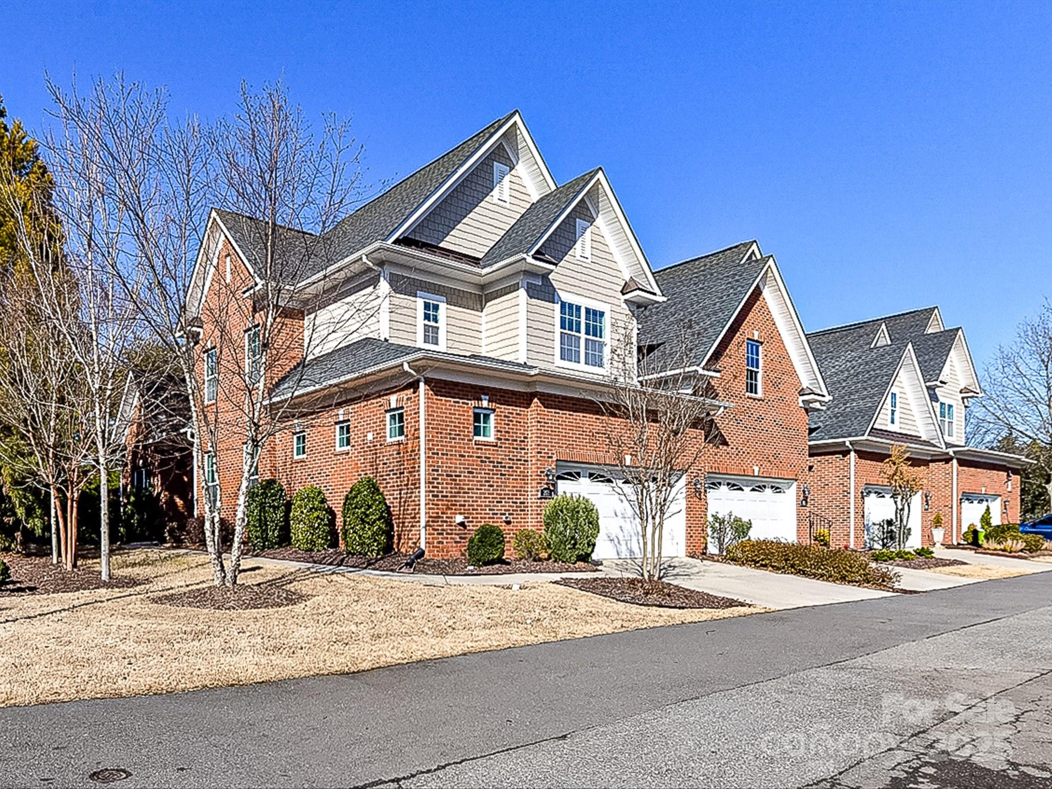 Beacon Knoll Villas - Residential