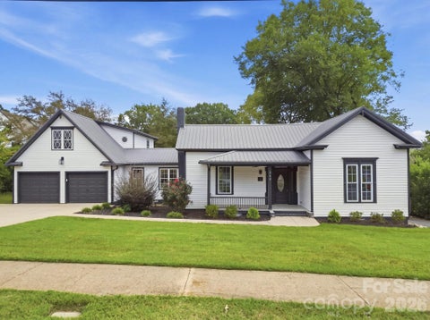 Photo of 315 S Main Street, Davidson, NC 28036 (MLS # 4428131)