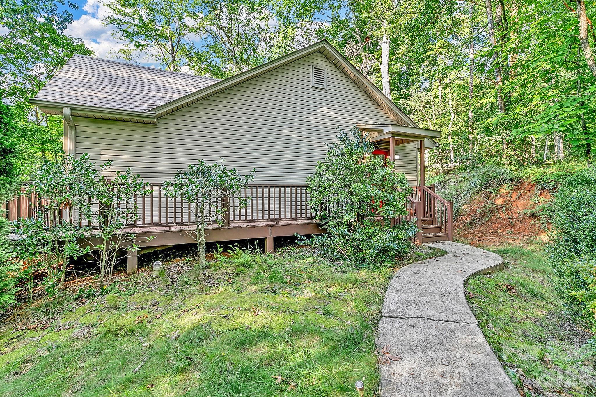 281 Redwing Road