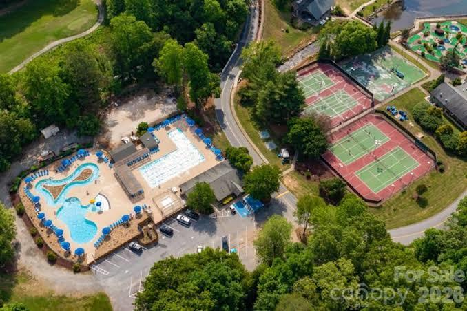 281 Redwing Road
