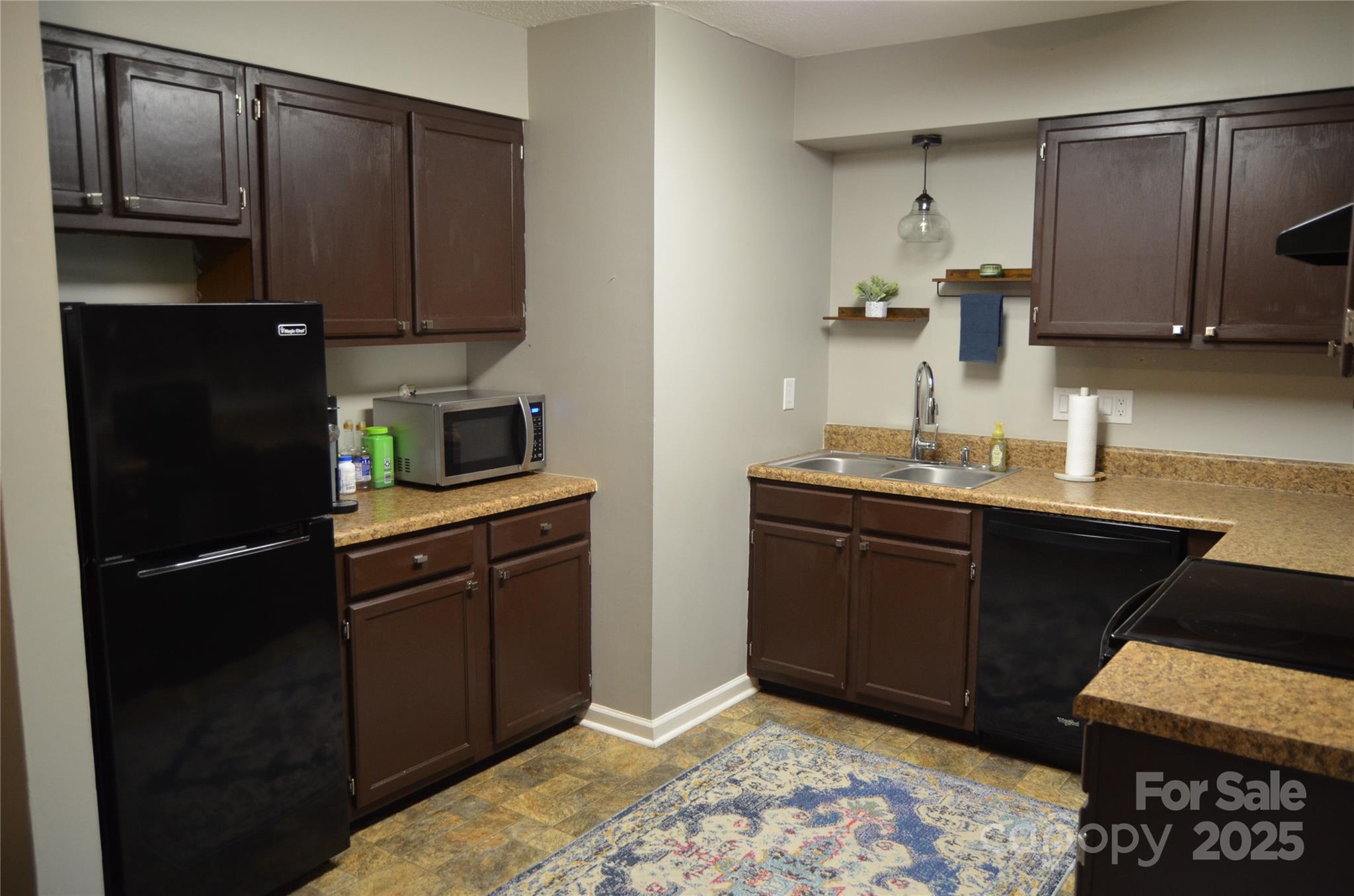 380 Corbly Drive #9
