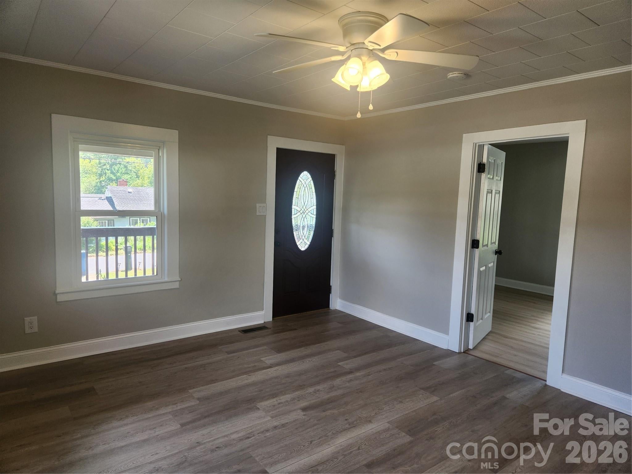 8 N summit Avenue