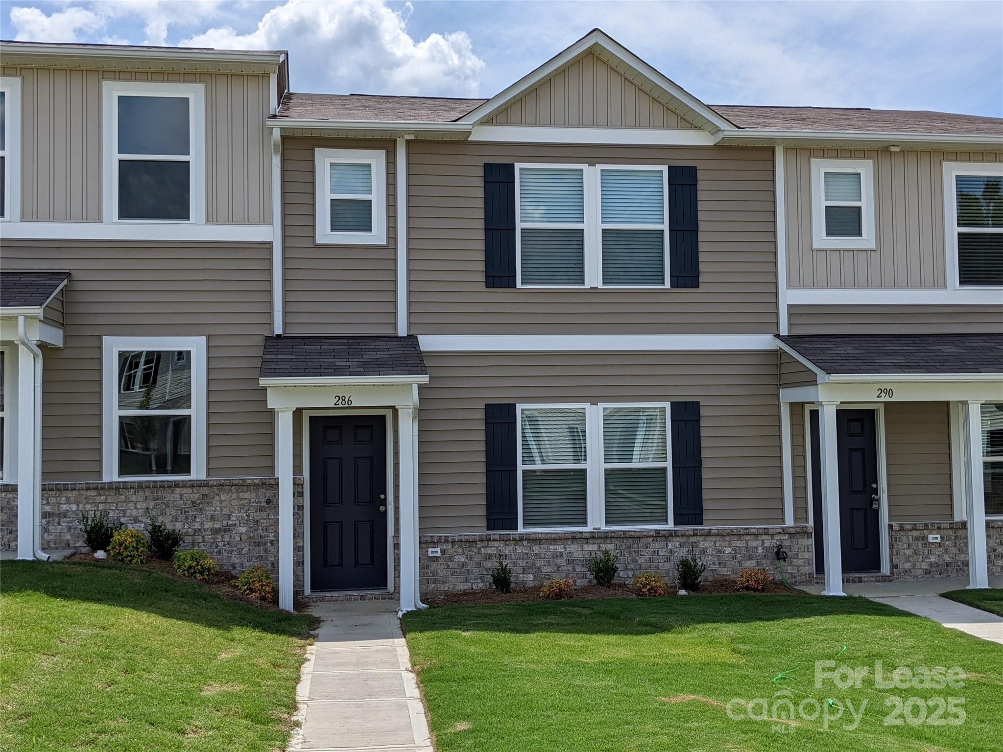 Ashton Manor - Residential Lease