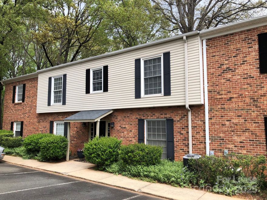 Really nice 2 bedroom 2 bath upper unit.  Balcony over looks natural area.  Great South Park location!!  Stainless appliances, laundry machines, granite countertops as well!!  Community pool and designated parking sports in front of the unit.
