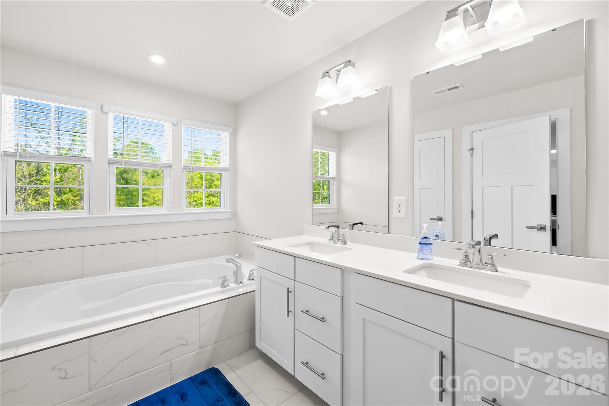 Springshire Creek - Residential