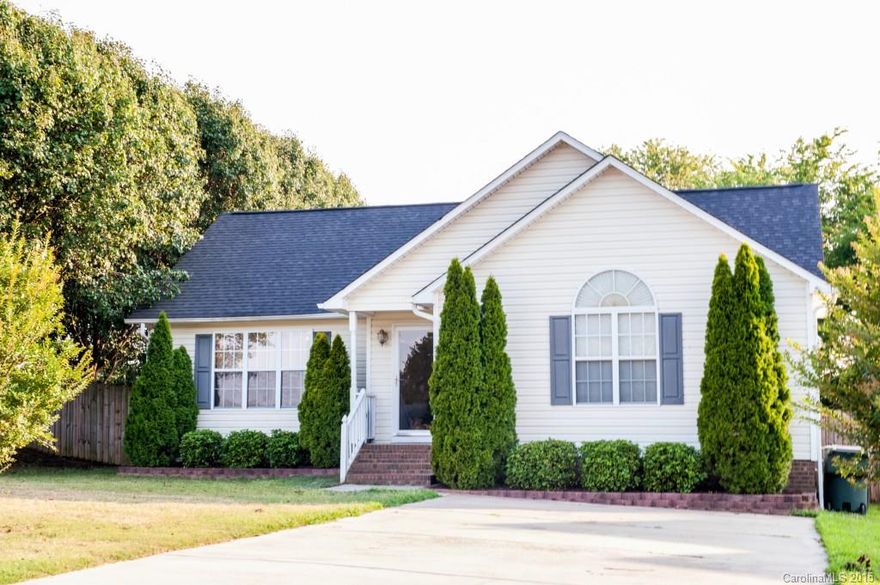 Amazing Home on a corner Lot with a large backyard with a new deck for entertaining. This 3 Bedroom 2 Bath house is move in ready. Fresh paint and new flooring in the bedrooms and Foyer. Kitchen with eat in Dinning Room makes for a great place to gather. The master bedroom has an amazing window and high ceilings that makes the room even bigger than it is. The master bath is a nice suite to relax in. This is a must see home on a great lot. The large shed in Back yard is staying great storage.