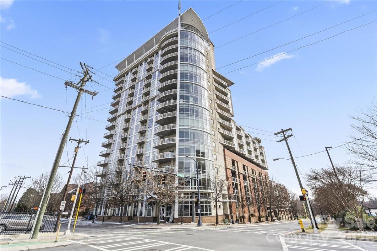 Courtside Condos - Residential