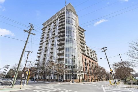Photo of 505 E 6th Street #814, Charlotte, NC 28202 (MLS # 4342509)