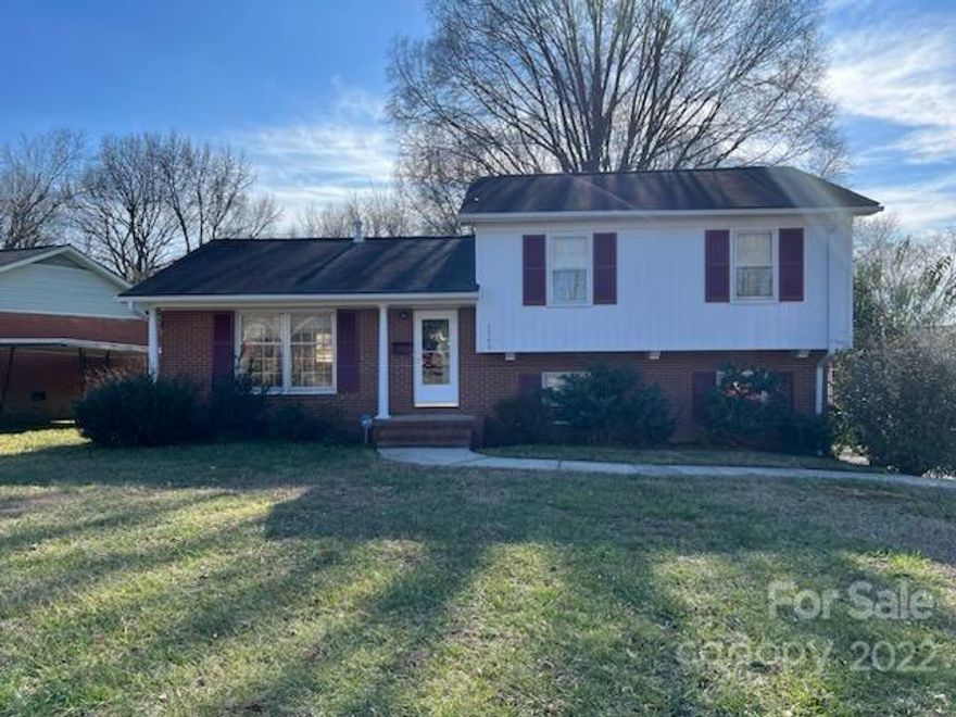 Fully fenced in split level plan with 4 bedrooms and 2 full baths.  Freshly painted exterior and clean for immediate move in and buyer could complete updates if they desired.  Call list agent with questions.