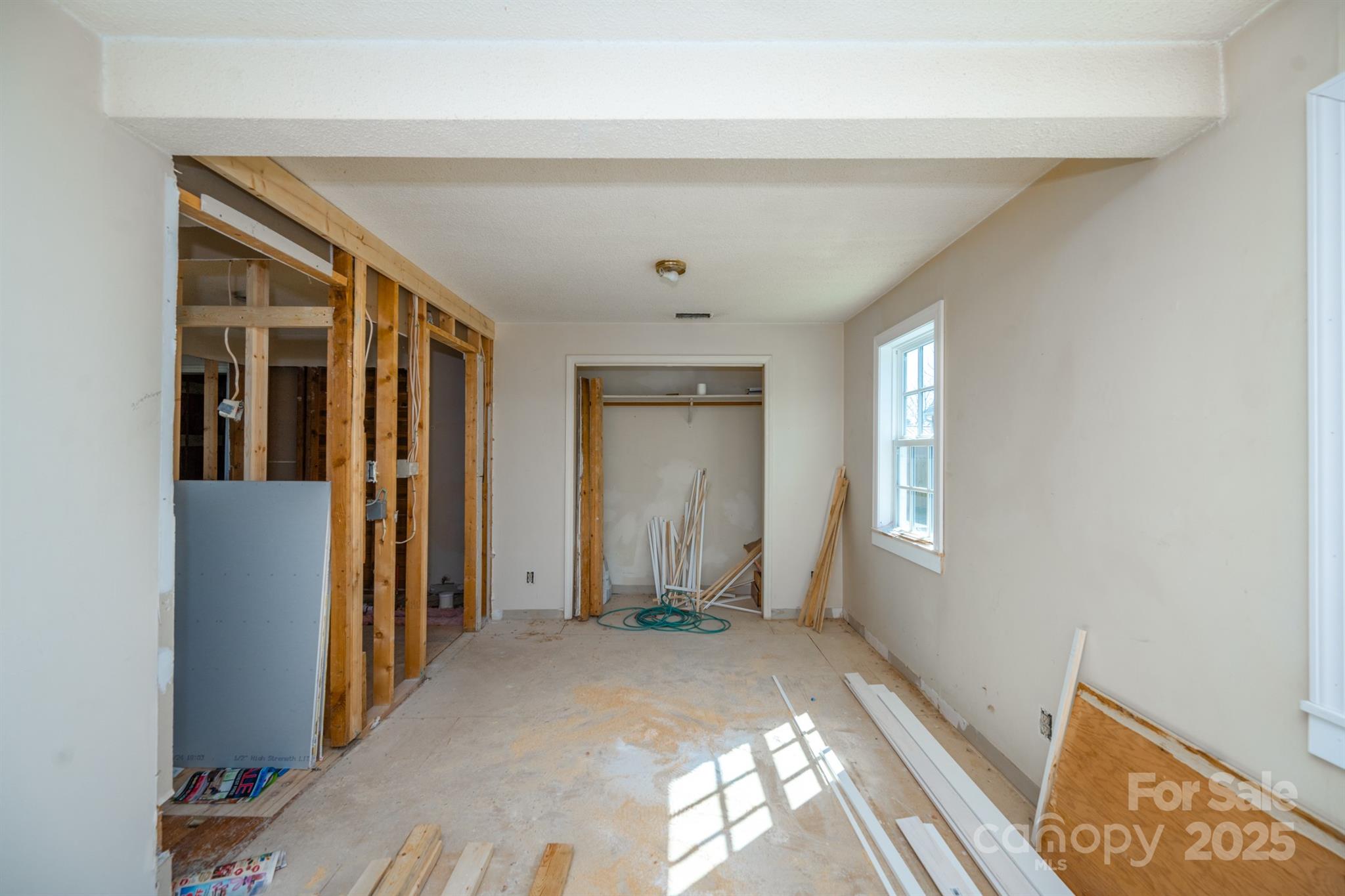 Aurora Highlands - Residential Income