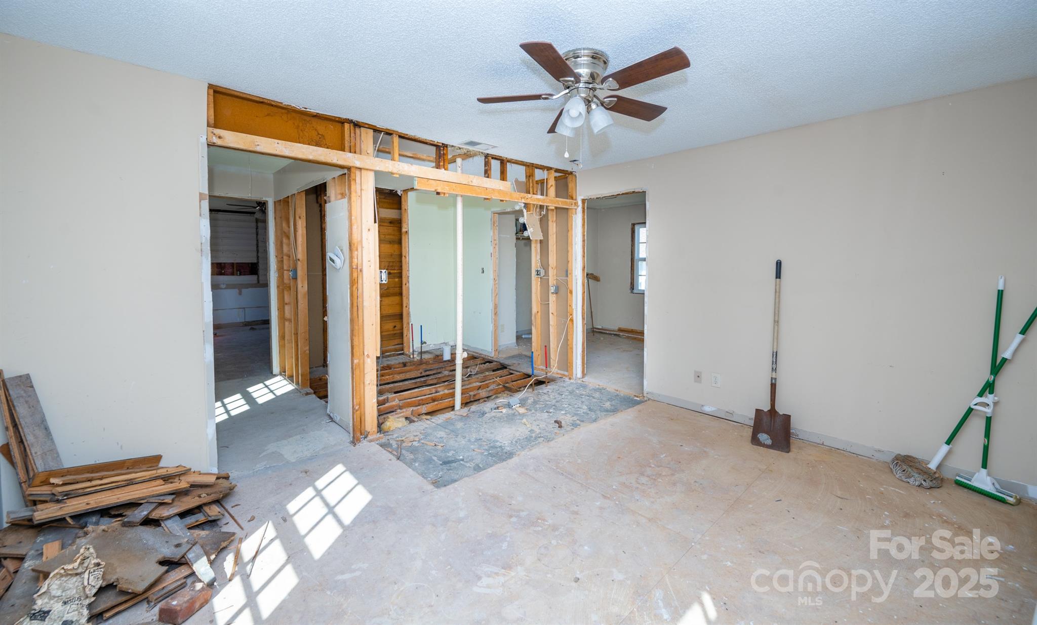 Aurora Highlands - Residential Income