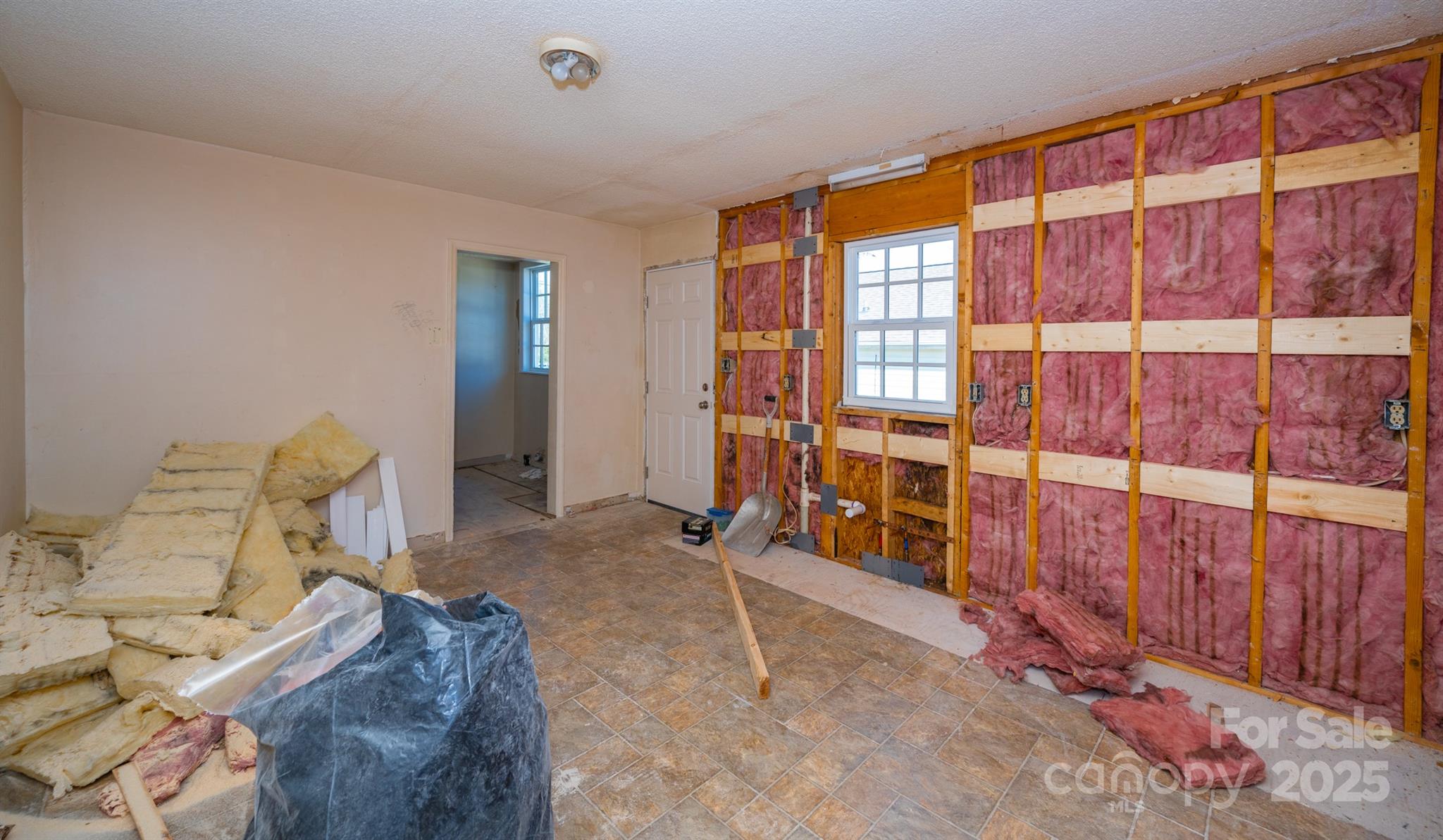 Aurora Highlands - Residential Income