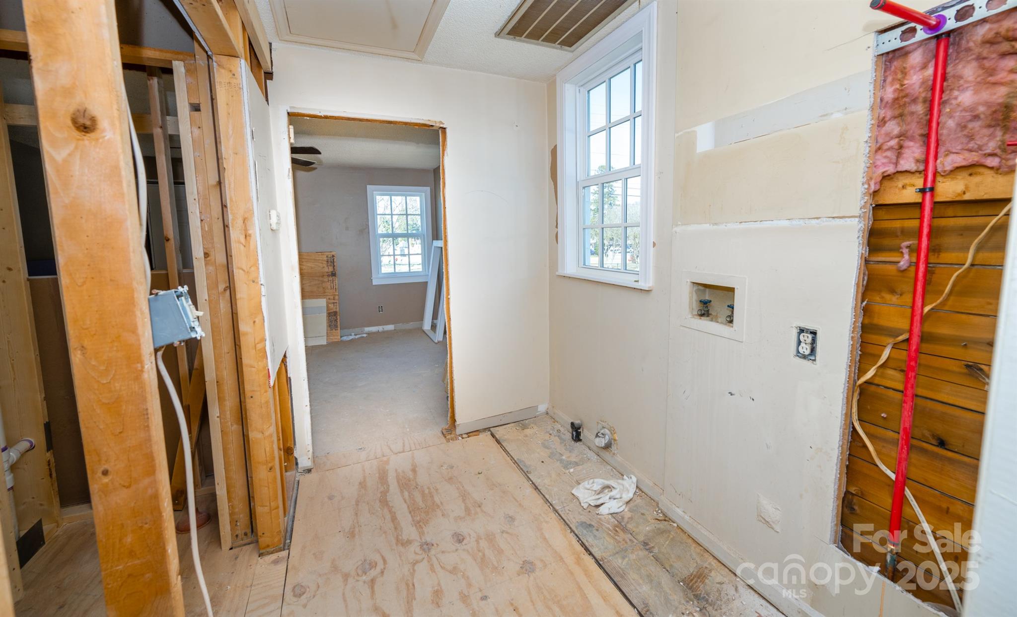 Aurora Highlands - Residential Income