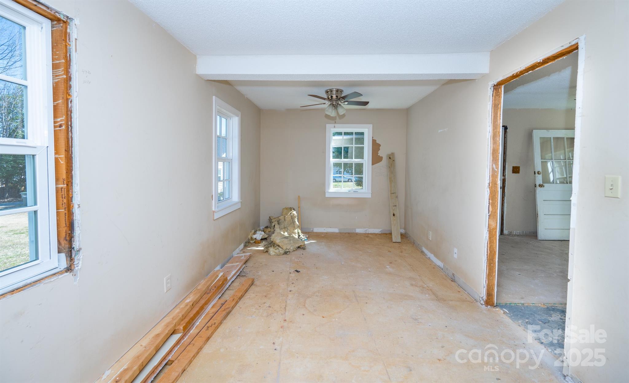 Aurora Highlands - Residential Income