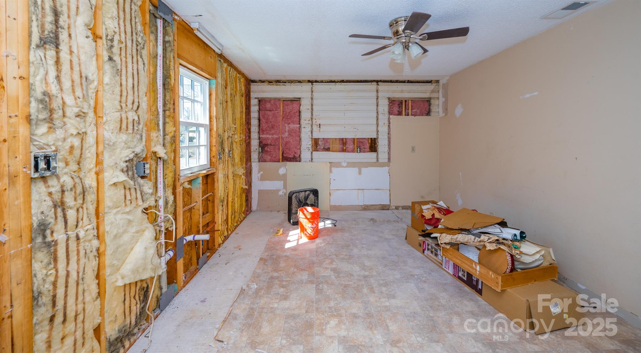 Aurora Highlands - Residential Income