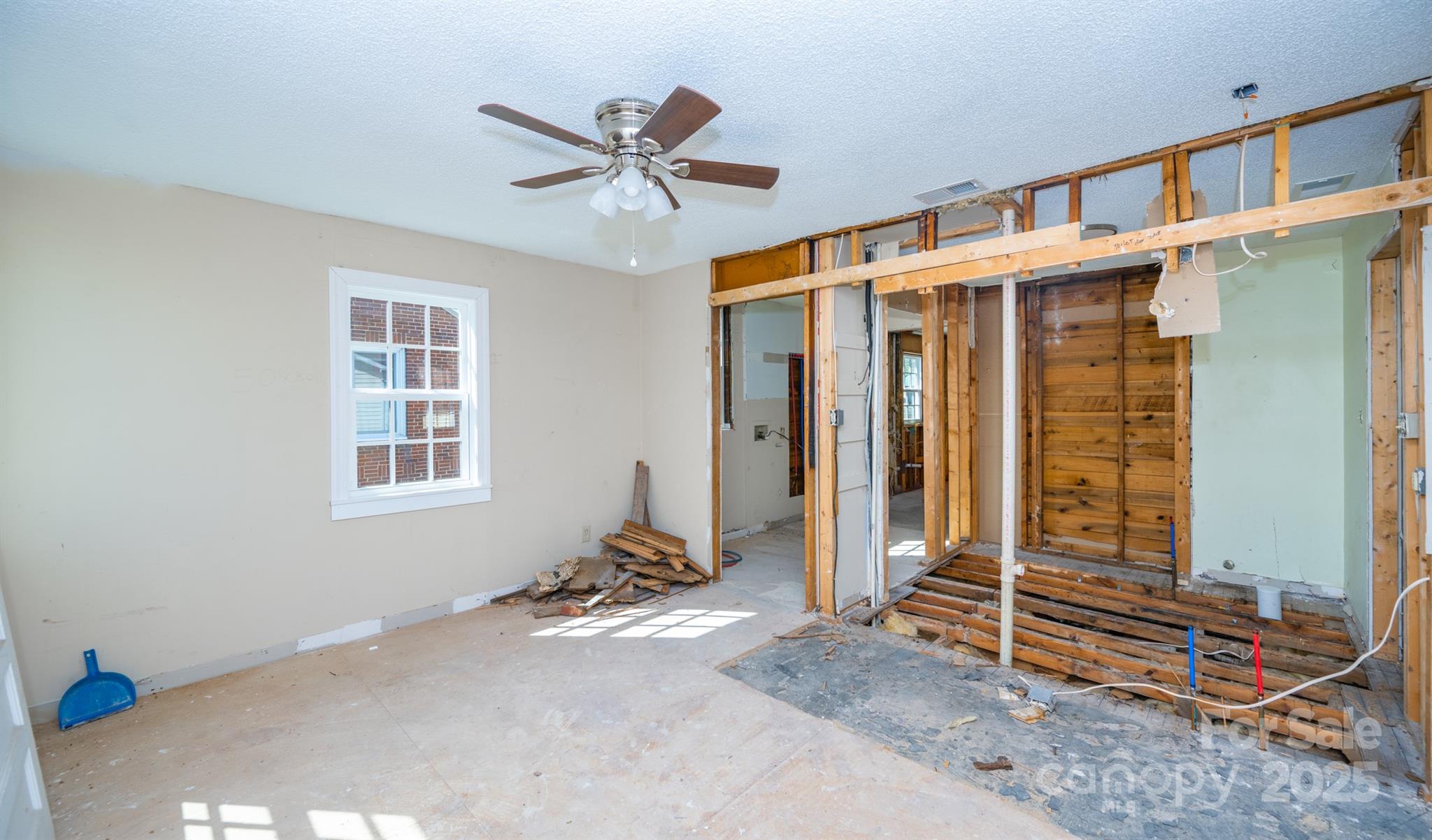 Aurora Highlands - Residential Income