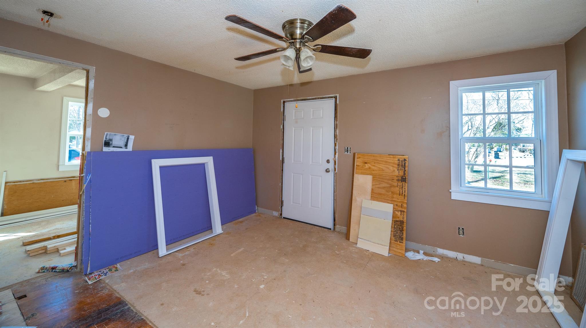 Aurora Highlands - Residential Income