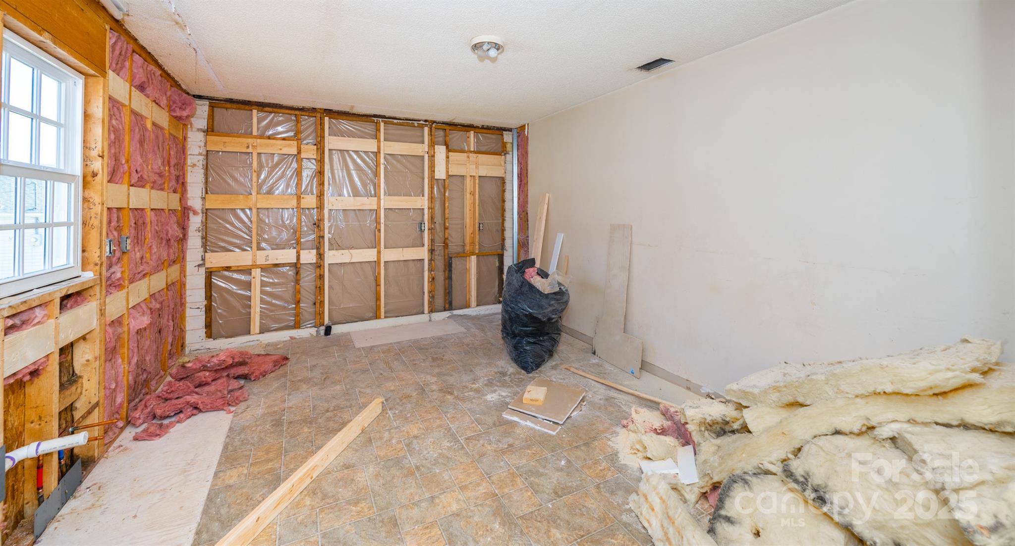 Aurora Highlands - Residential Income