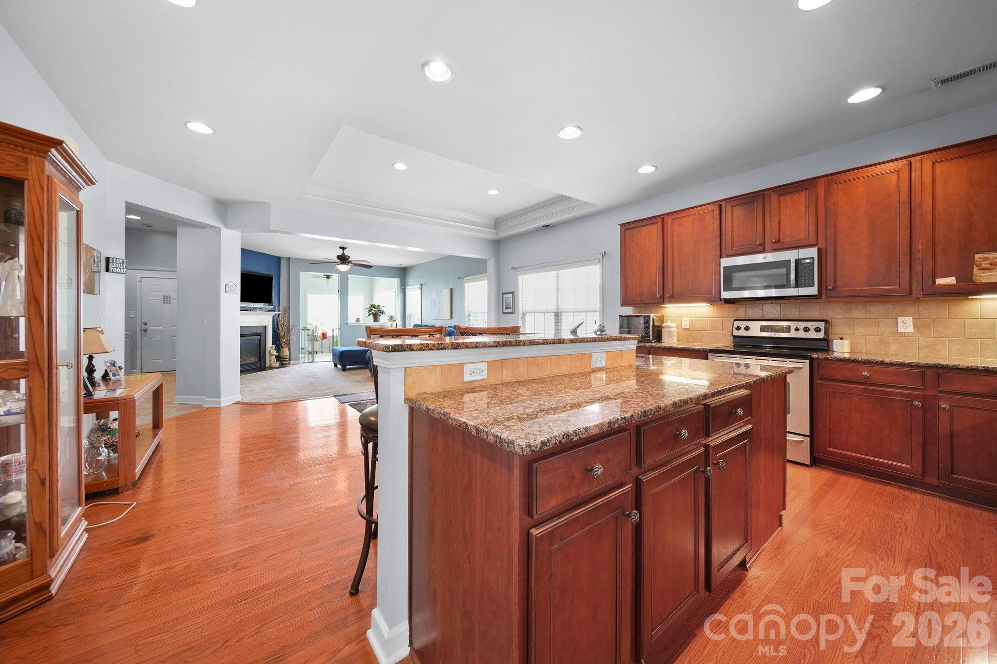 1004 Envoy Lane