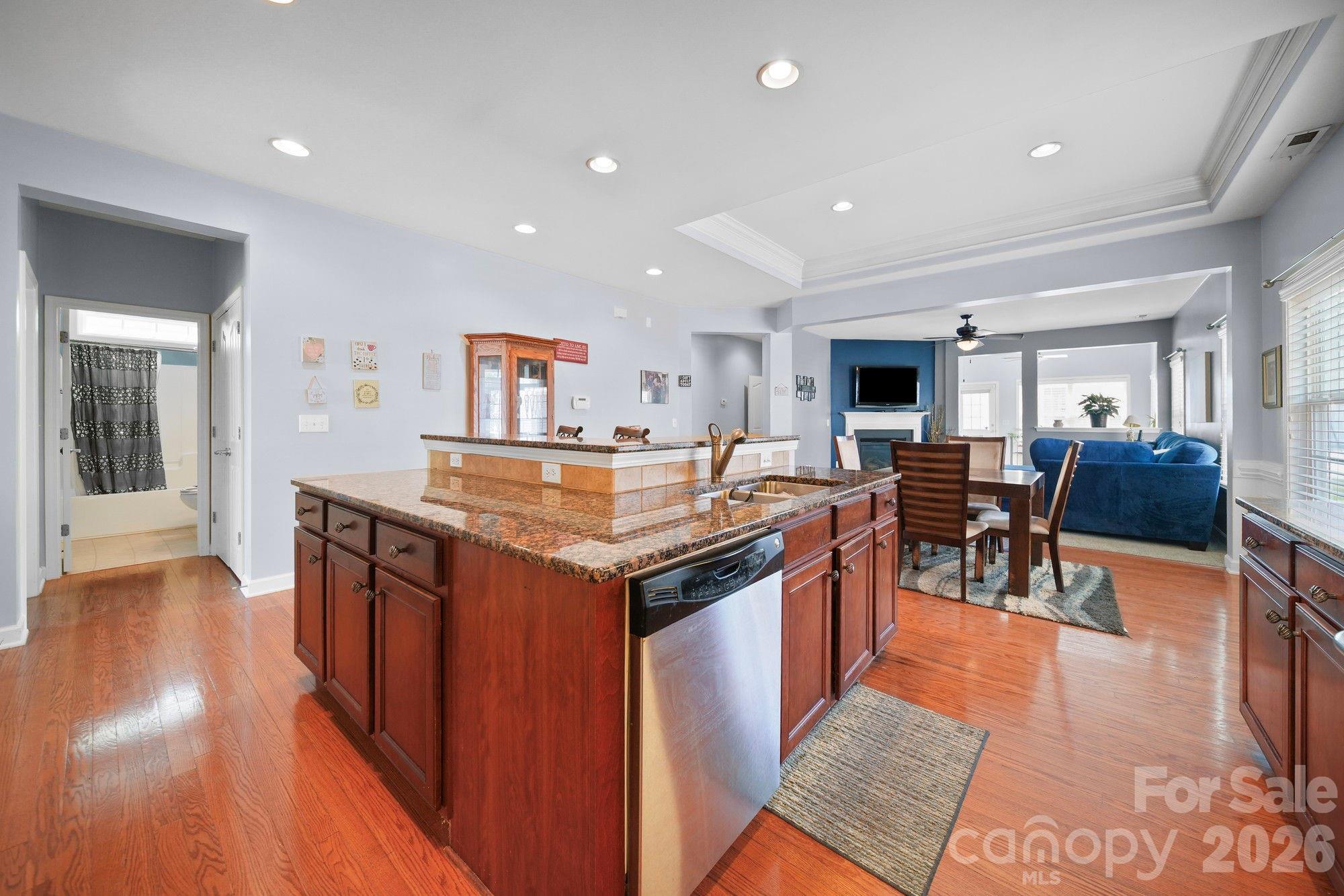 1004 Envoy Lane