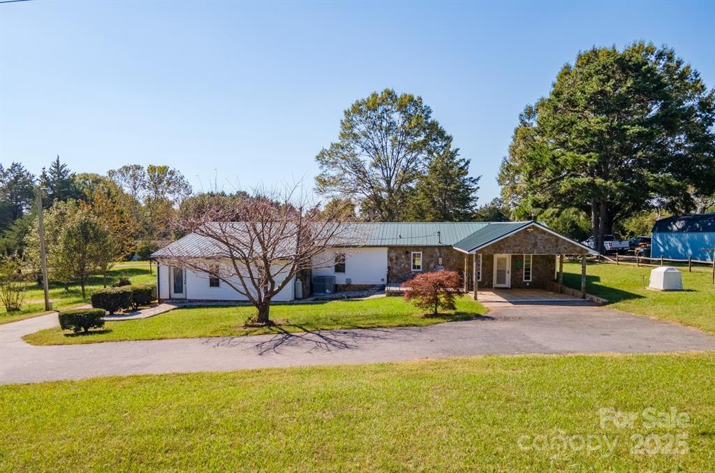 2274 Deerfield Drive