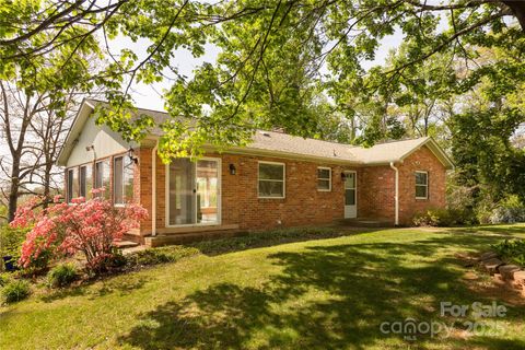 147 W Oakview Road Asheville NC 28806