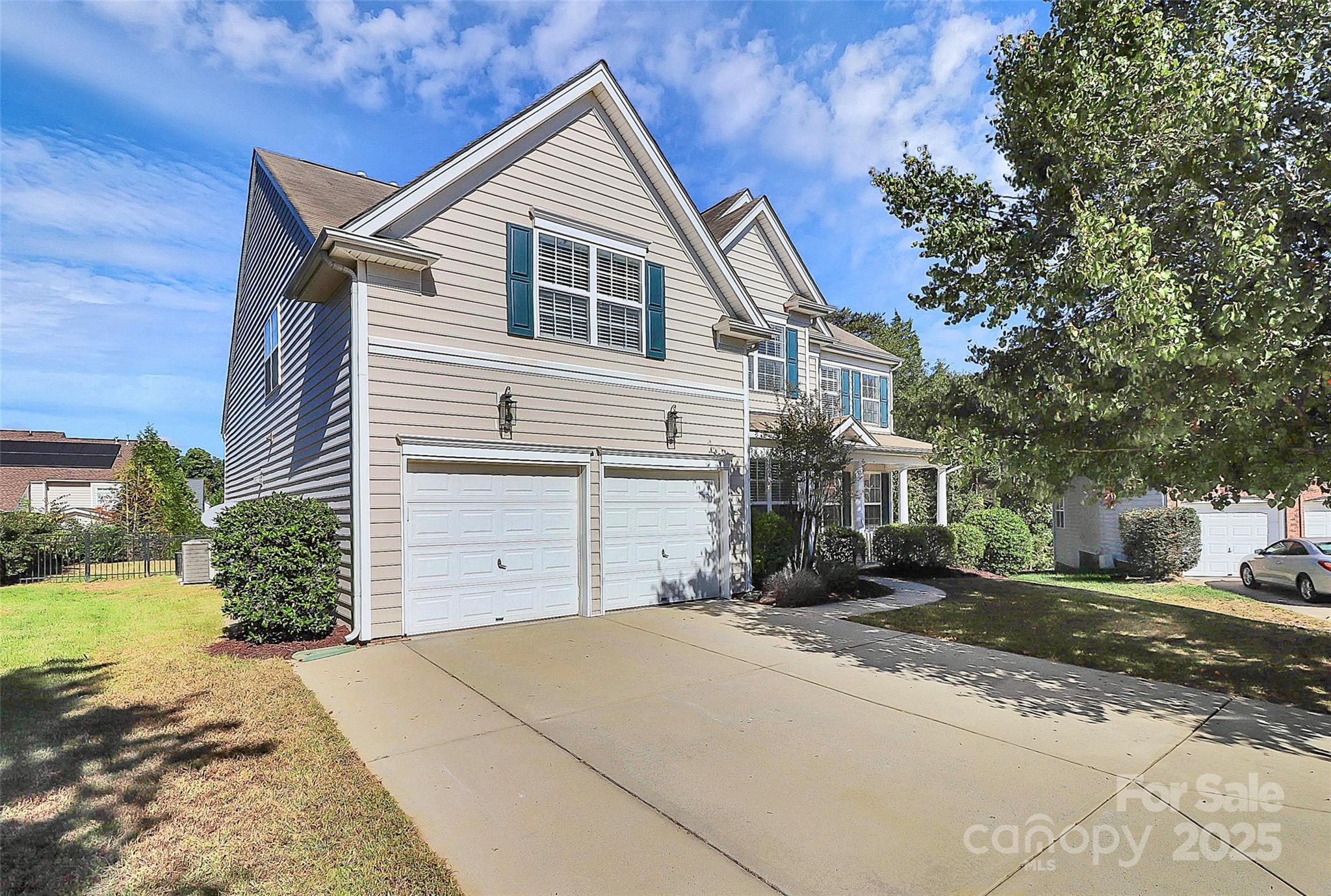 2108 Oakcliffe Court