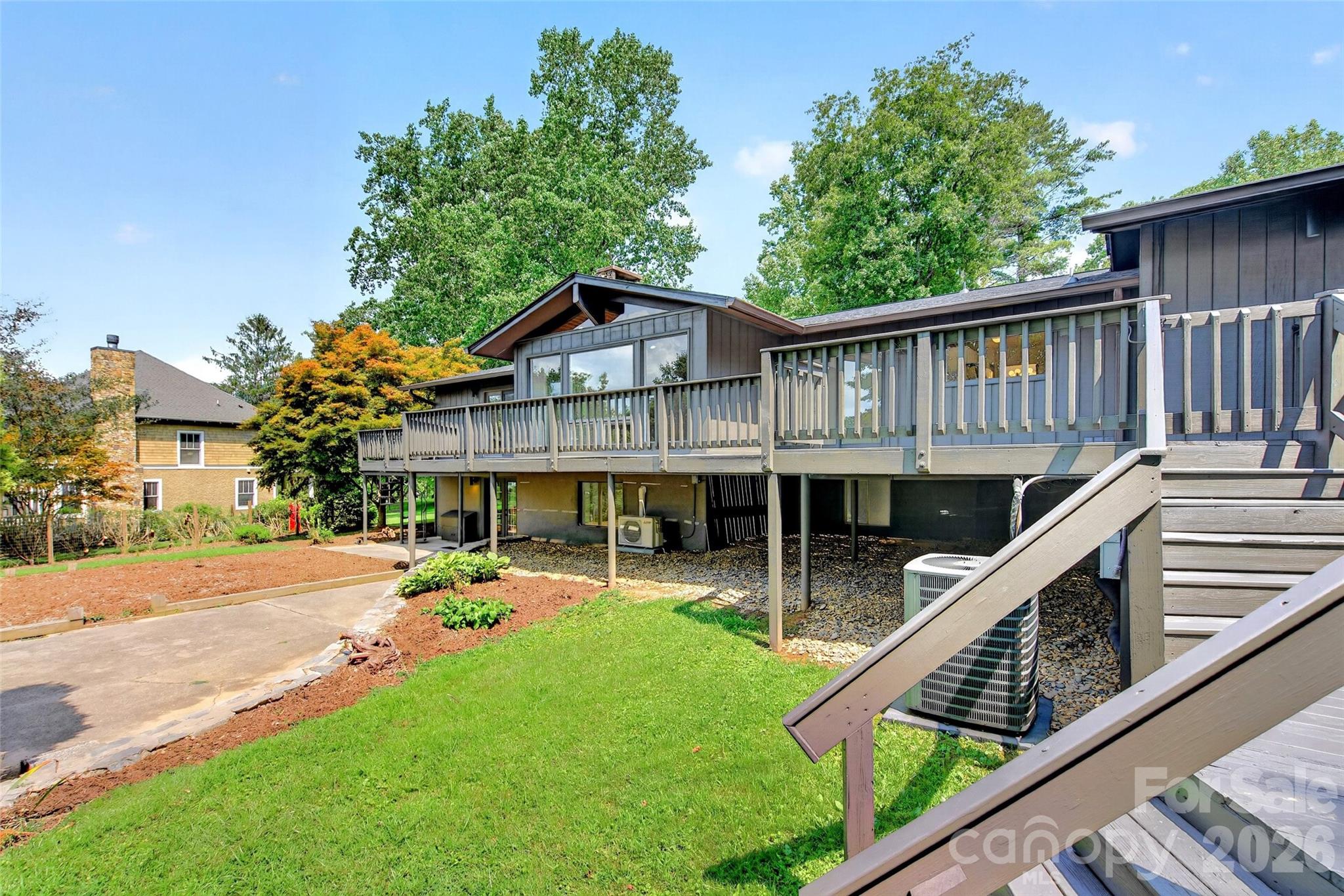 208 Dogwood Lane