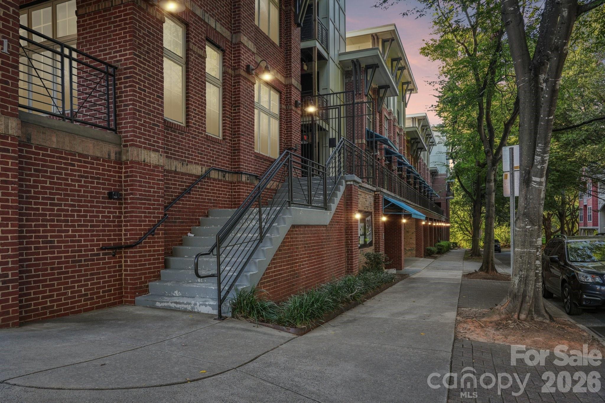 1101 W 1st Street 301