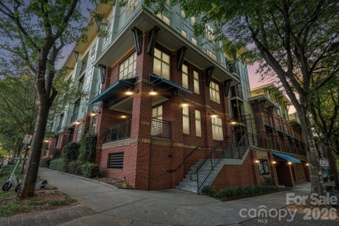 Photo of 1101 W 1st Street #301, Charlotte, NC 28202 (MLS # 4422195)