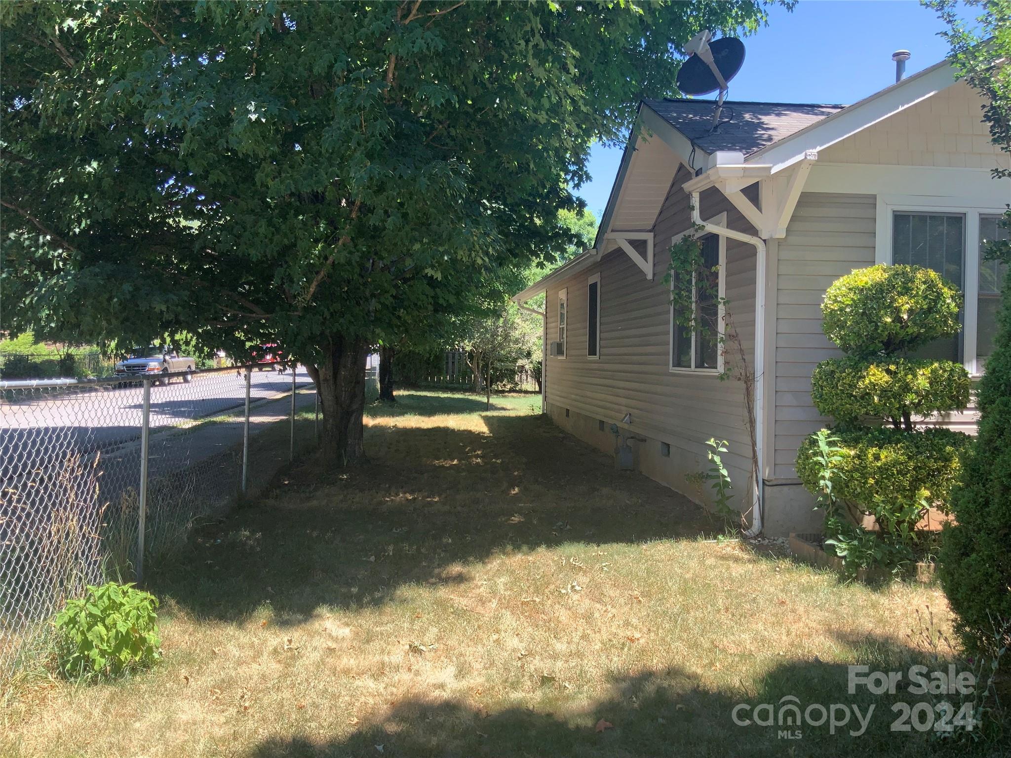 17 Buttonwood Court