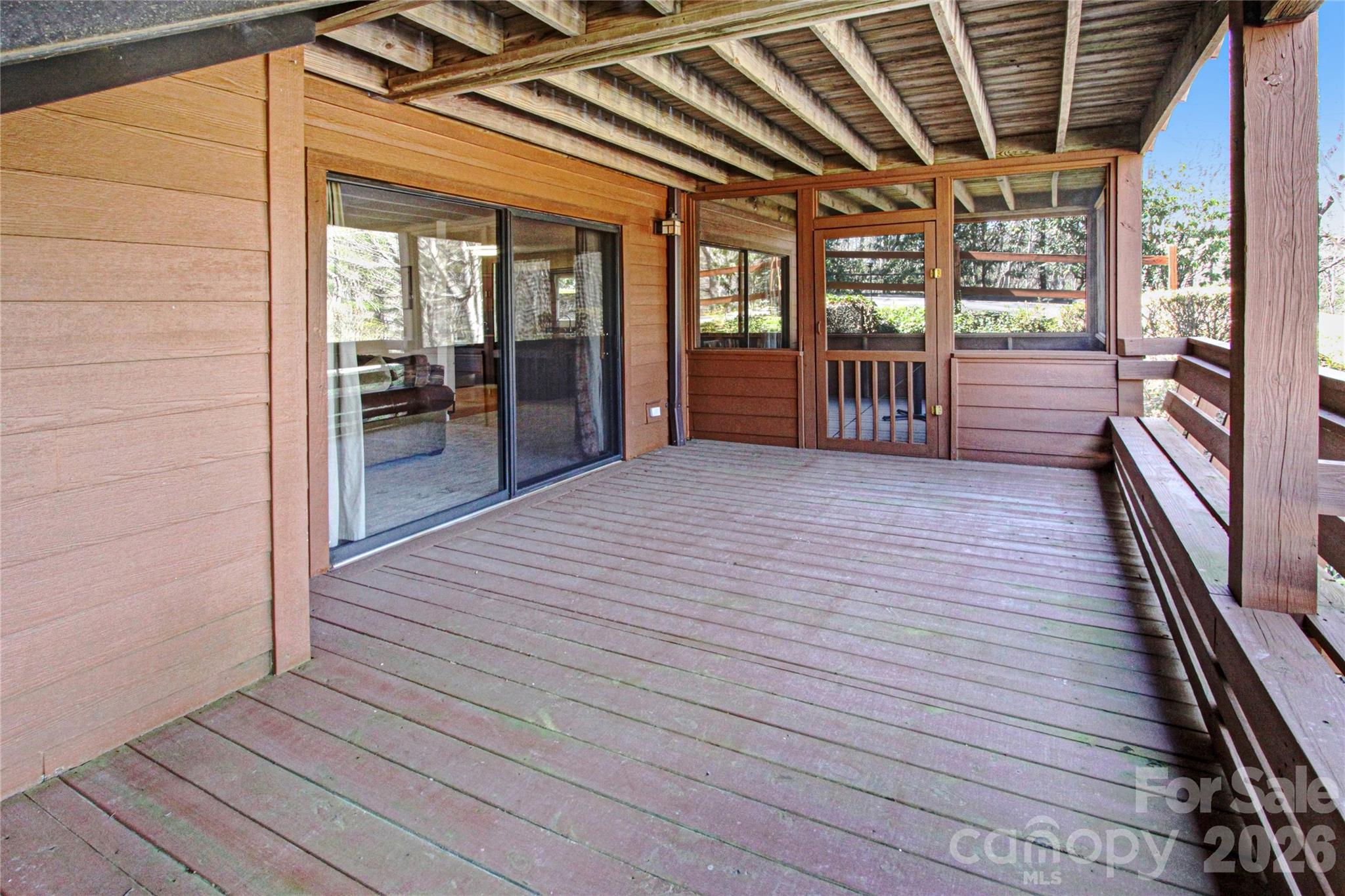 Toxaway Views Condominiuns - Residential