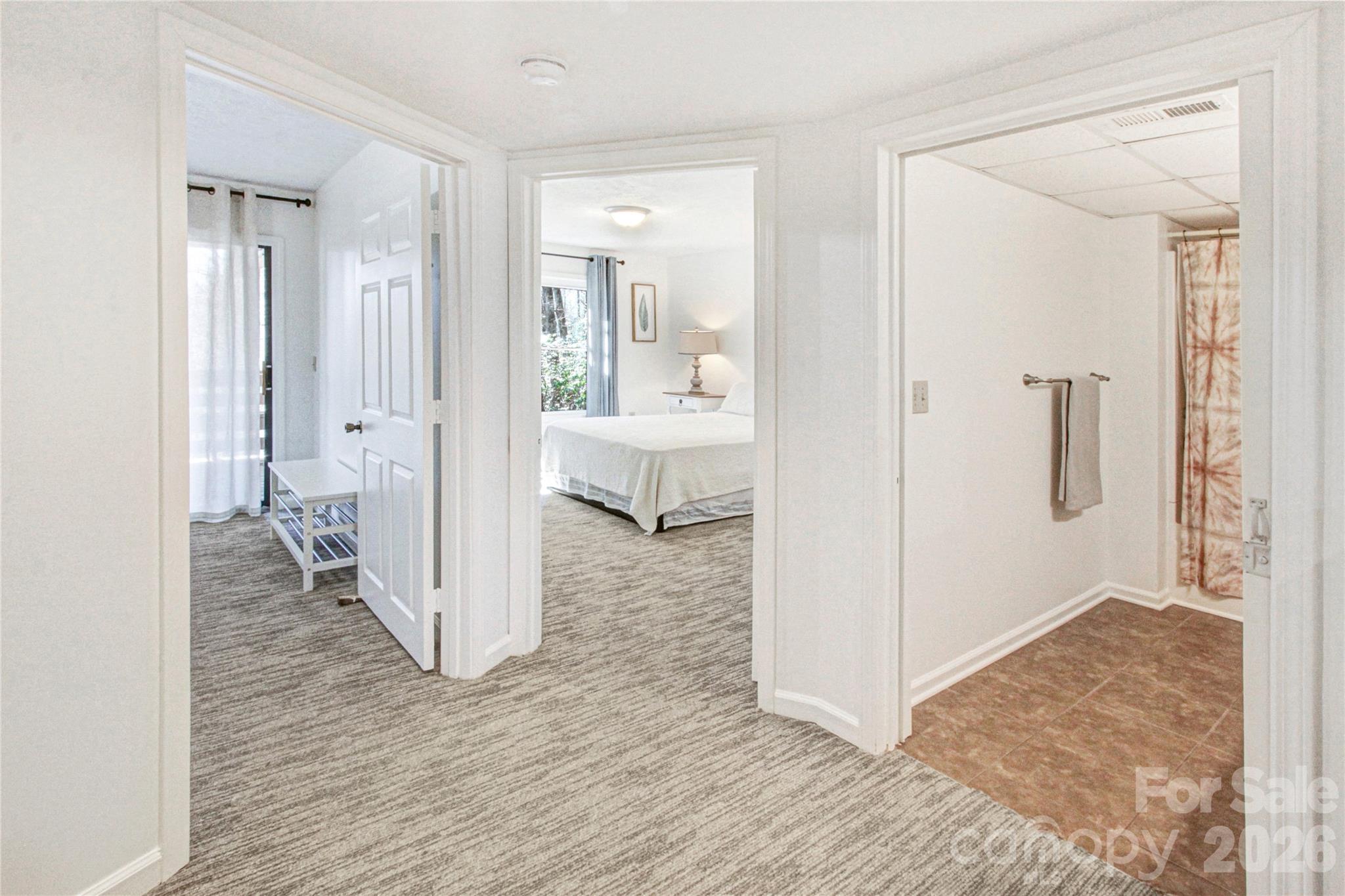 Toxaway Views Condominiuns - Residential