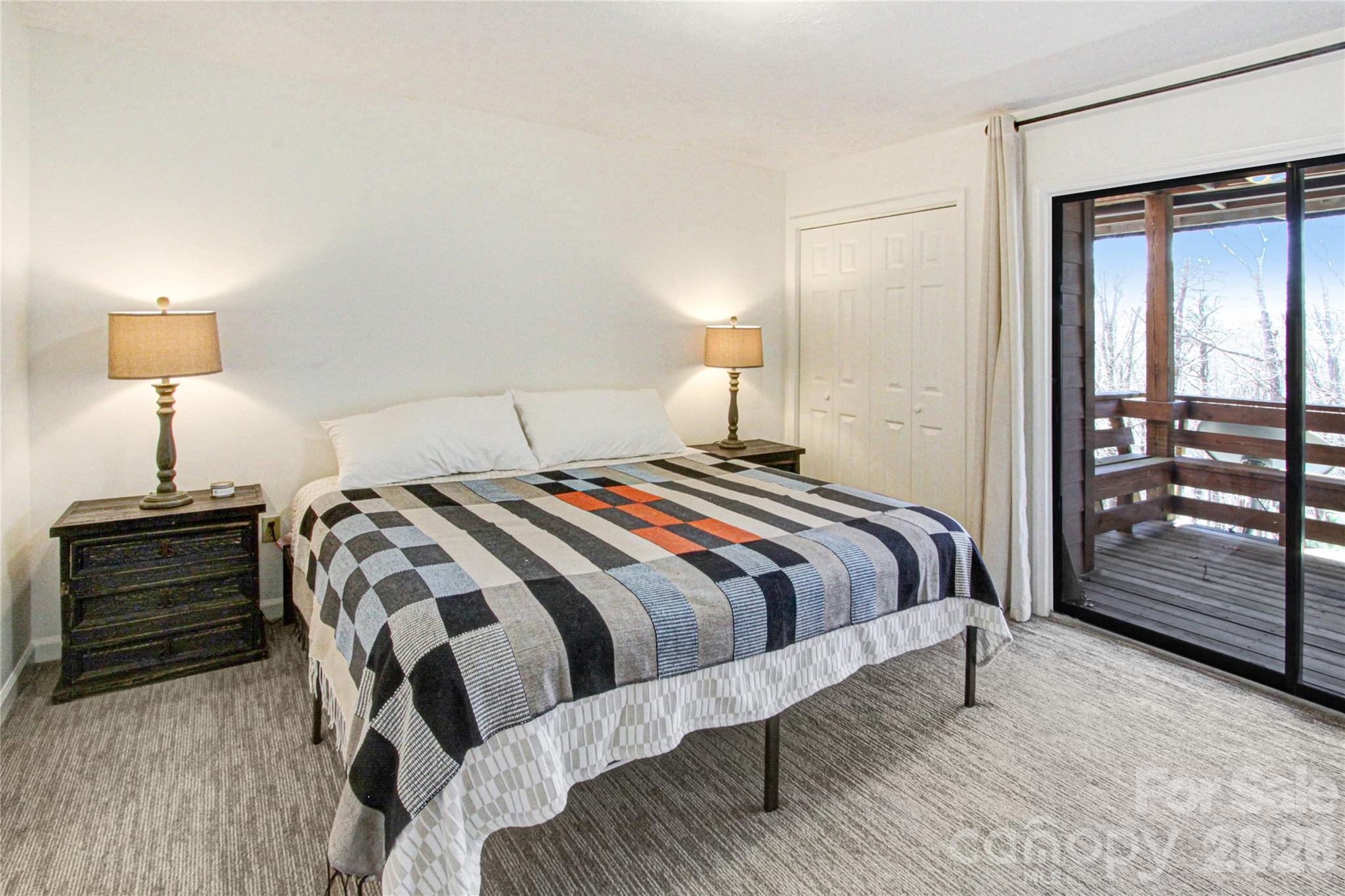 Toxaway Views Condominiuns - Residential